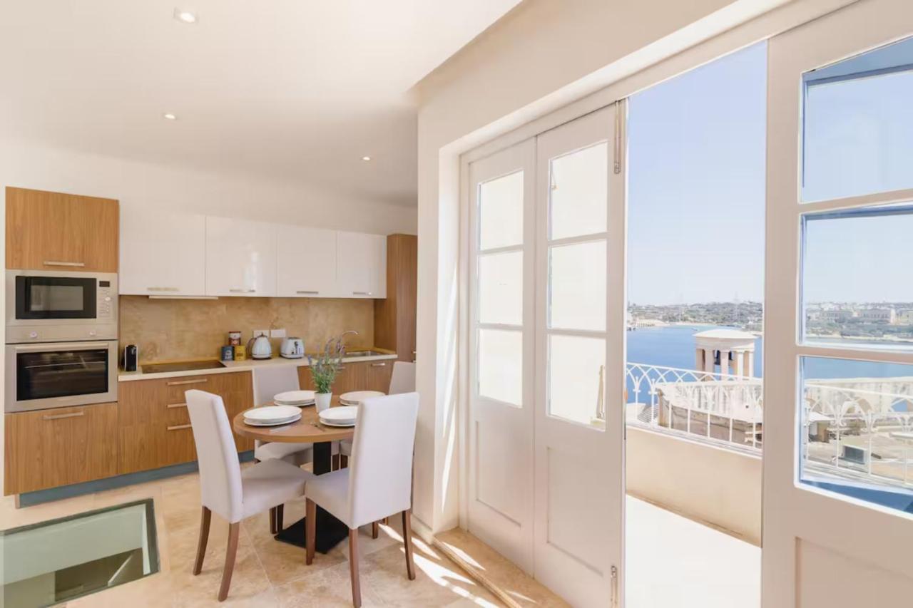 Rare Valletta Suite Seaview Penthouse - Garden VIEW - WiFi - B&B