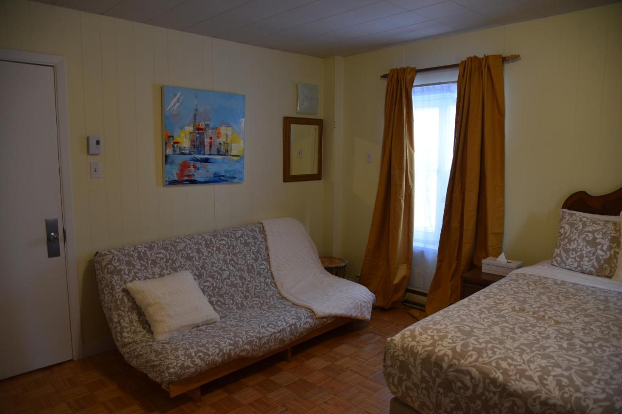 Queen Room with Shared Bathroom