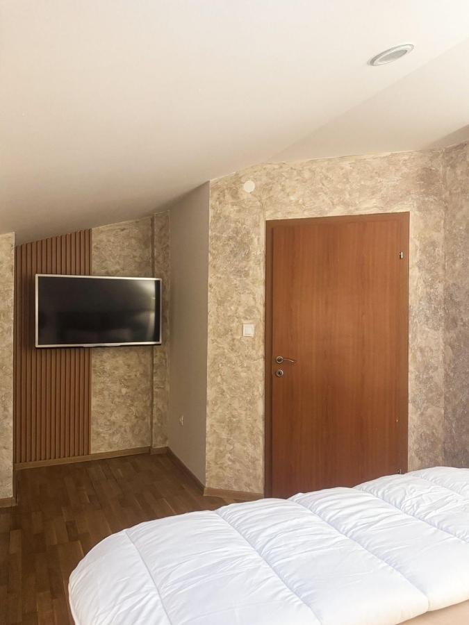 Apartment Manastirska-Niksic - Chambres d’hôtes