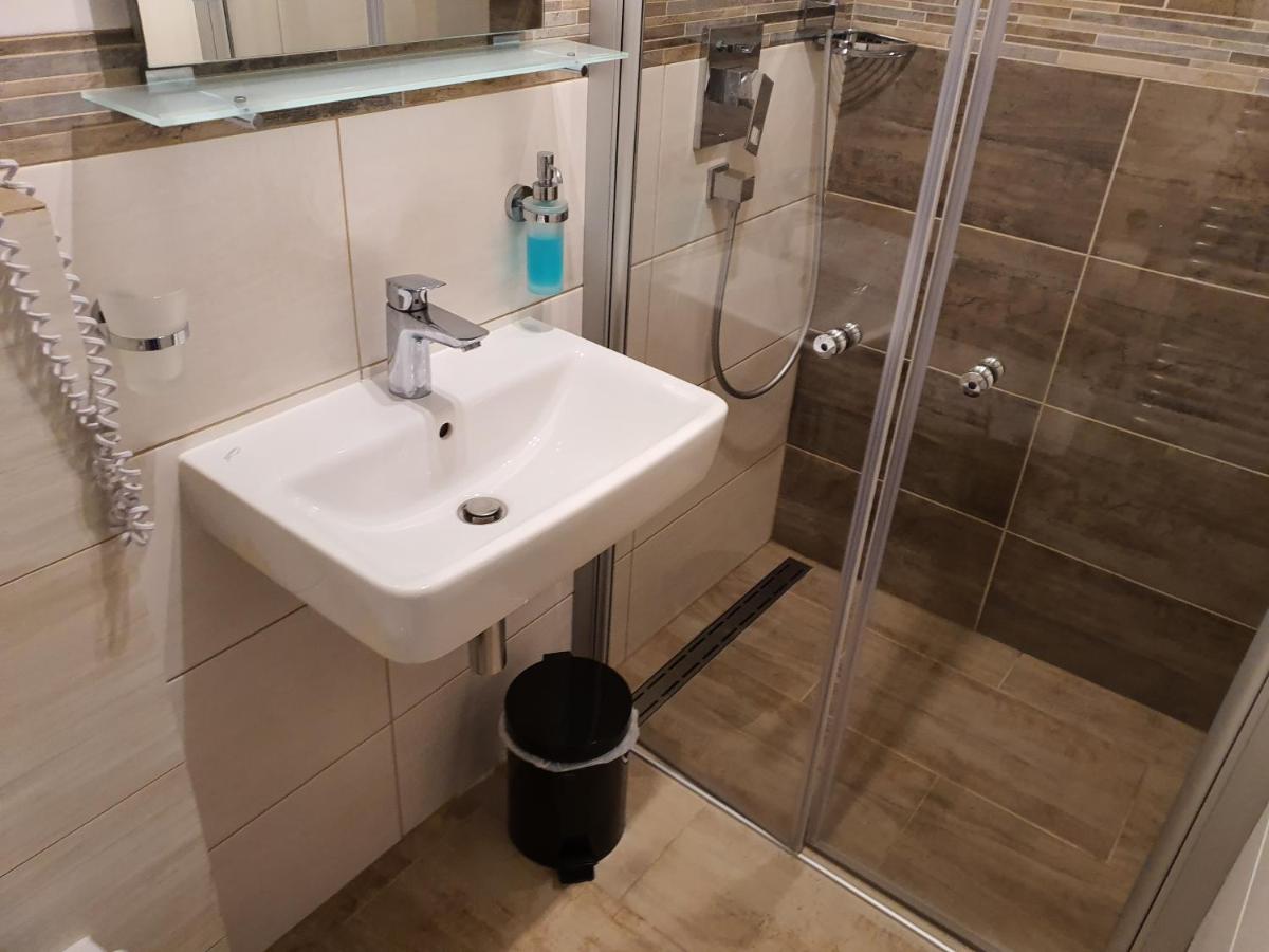 Habitación Familiar con balcón