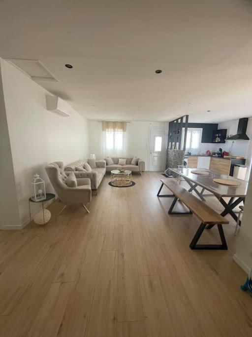 Villa avec jardin et piscine - Chambres d’hôtes