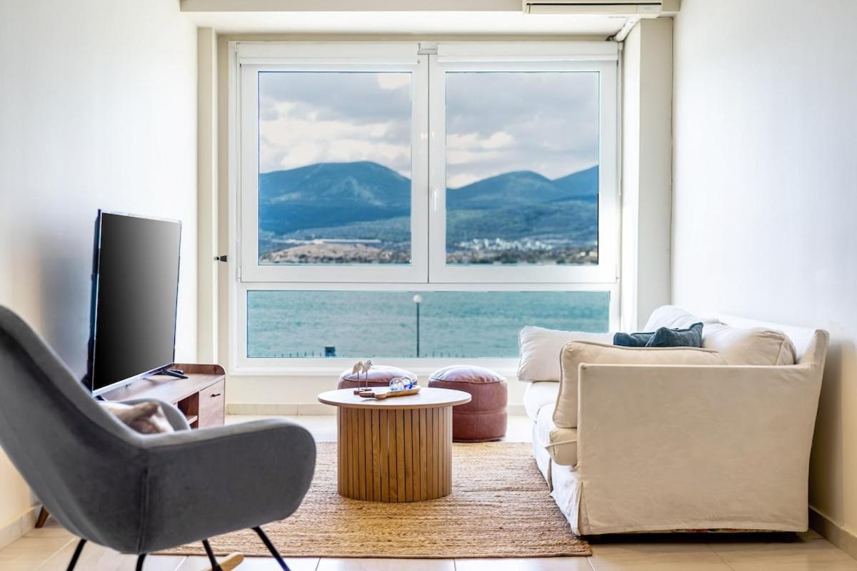 Chalkida Spacious Flat with amazing view! - B&B