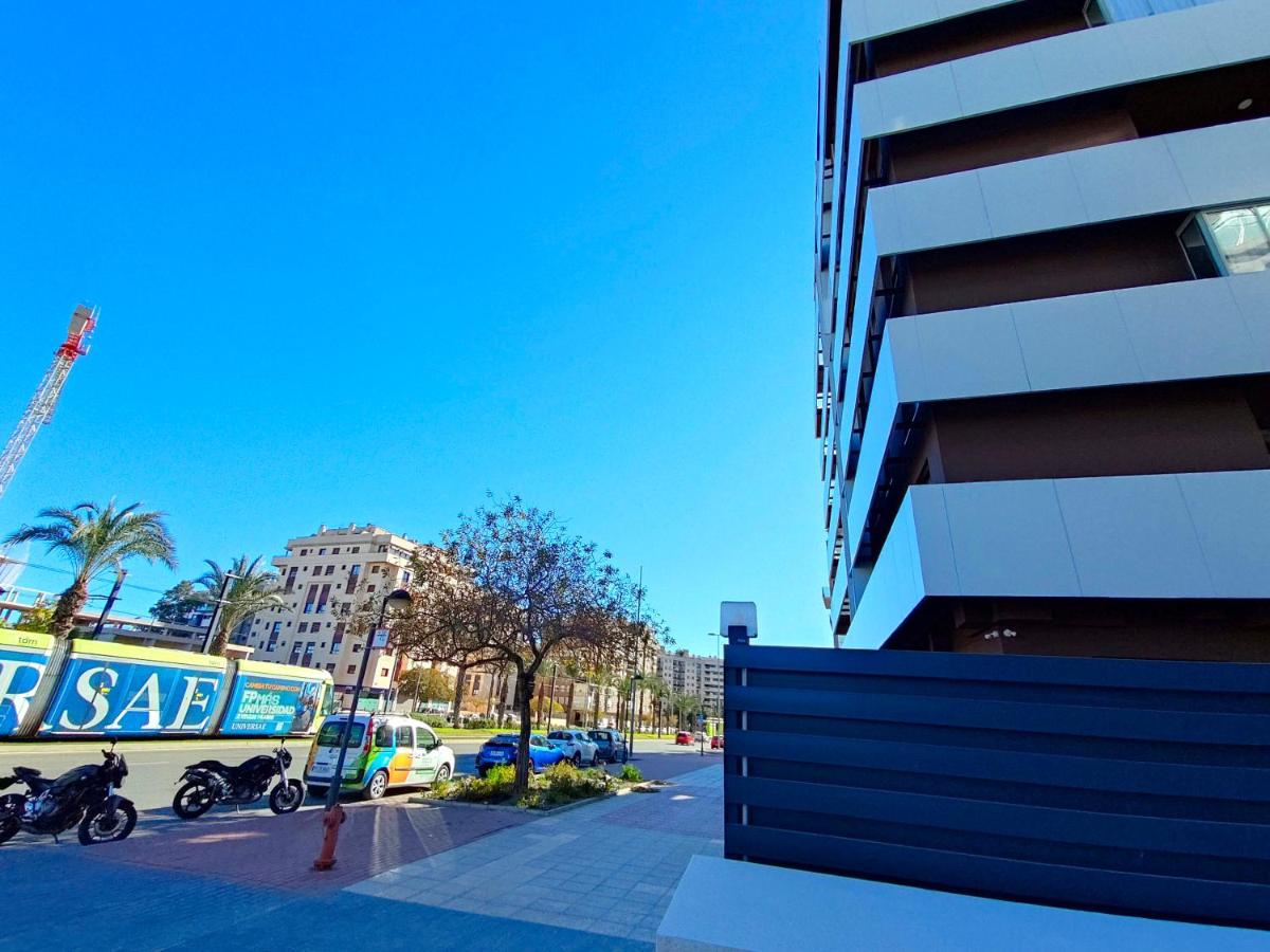Moderno apartamento a estrenar con piscina y parking privado en Juan de Borbón - B&B