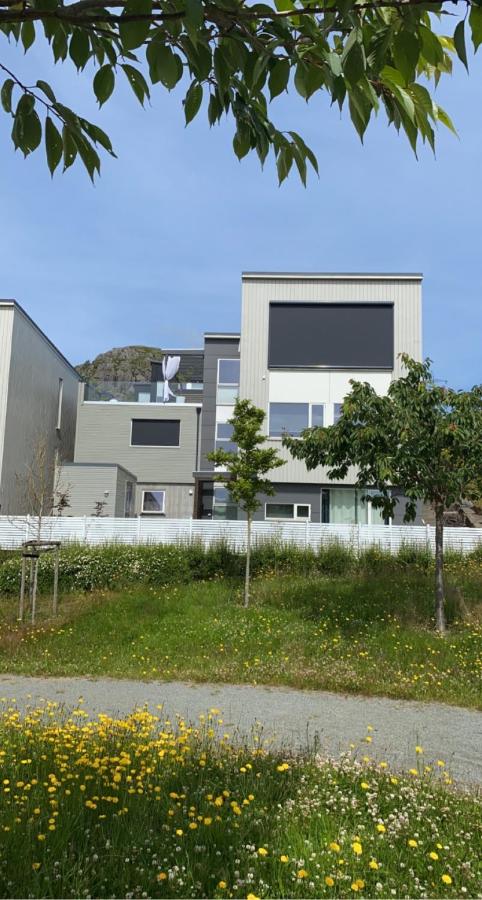Family house in Ålgård - B&B