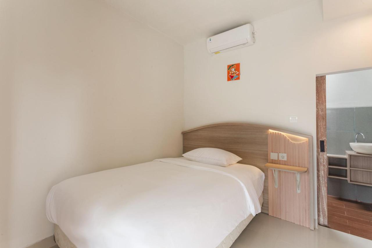 Single Room with Private Bathroom