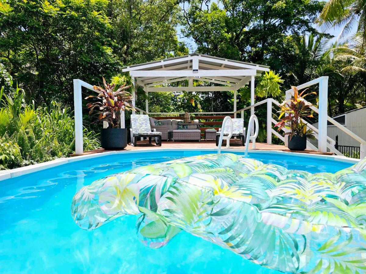Alena Star House, Eco Retreat With Pool, Prime Position - B&B