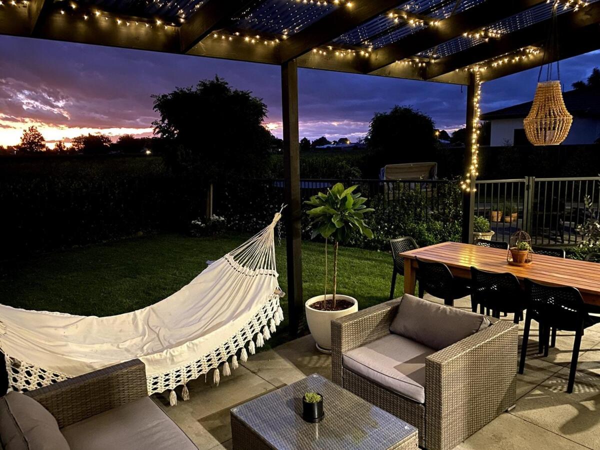 Pool, Spa pool, Private, Modern, Clive! - B&B