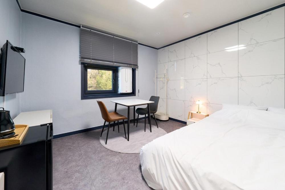 Double Room 5
