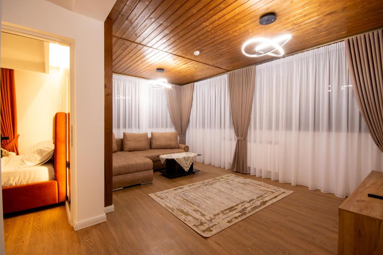 Two-Bedroom Apartment with Mountain View