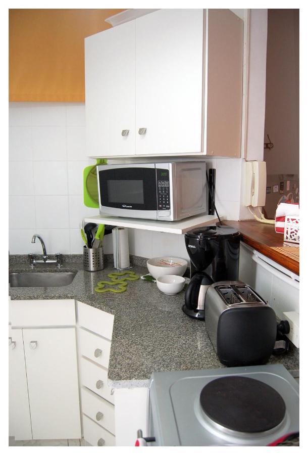 A metros de calle Florida, con patio - B&B Buenos Aires