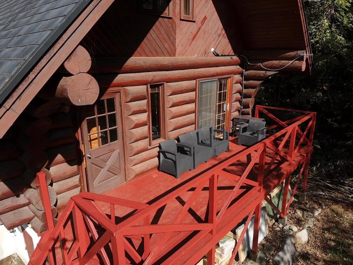 Prime勝沼 森の中のプライベートログハウス 緑に包まれてBBQを楽しむ癒しの空間 - B&B Kōshū