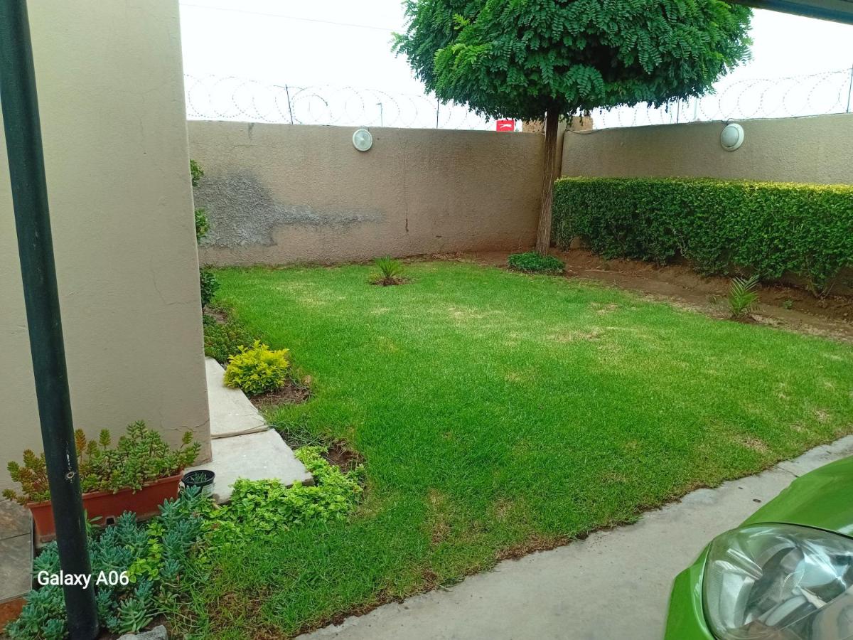 Deluxe Two-Bedroom Apartment with Garden View