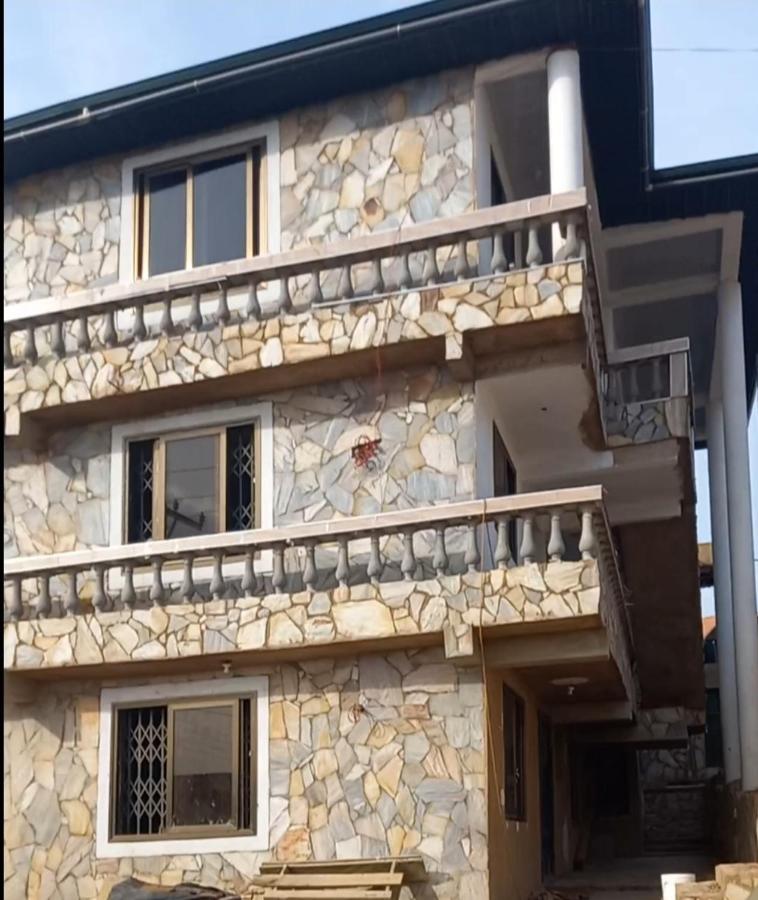 Exclusive-View Lodge - B&B Akropong