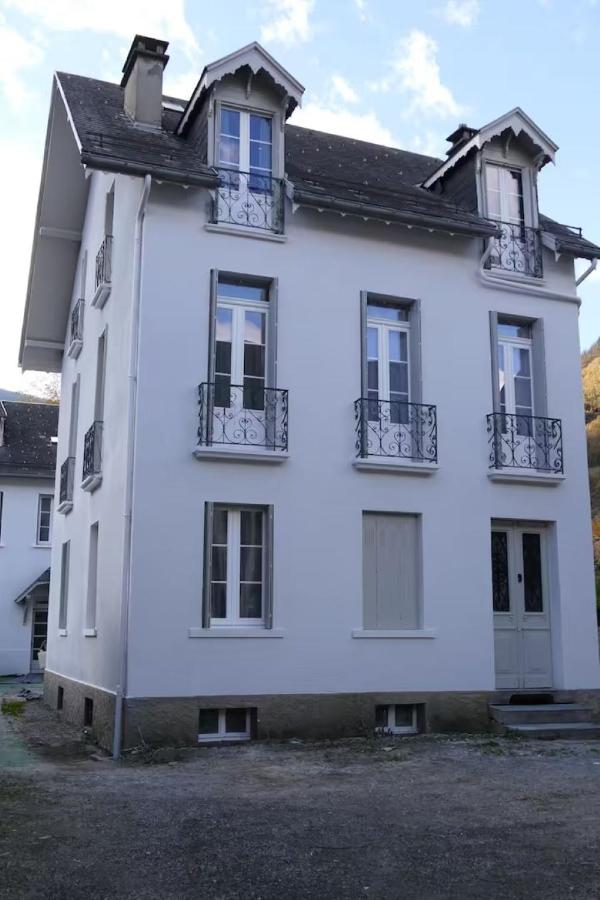 L'Alexiane, Centre Luchon, parking gratuit, wifi - B&B