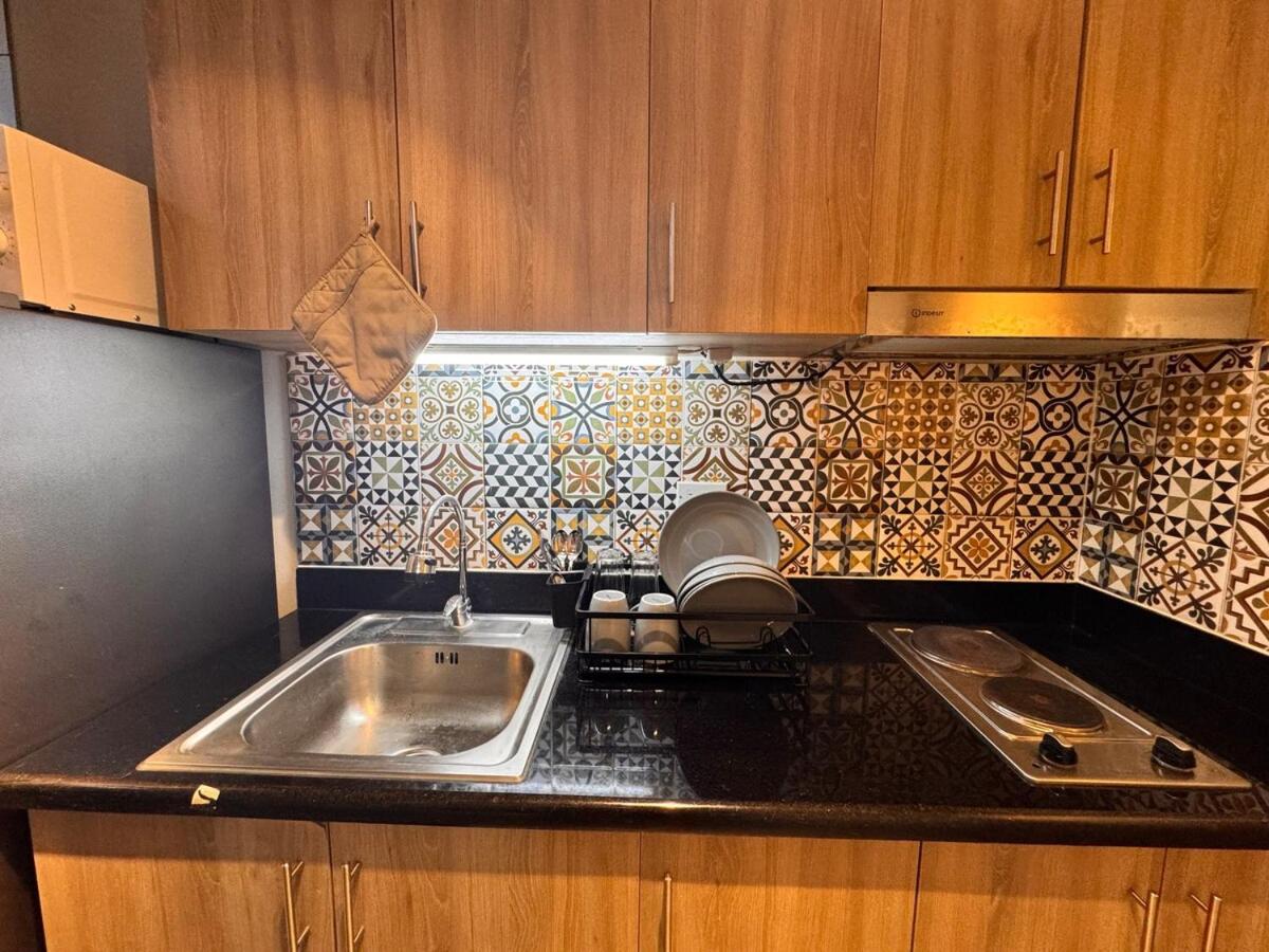 Iris Suites - Bed and Breakfast Manilla