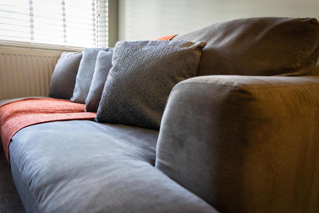 Central Portsmouth House for Workers with Parking, Workspace & Fast WiFi - Bed and Breakfast Portsmouth