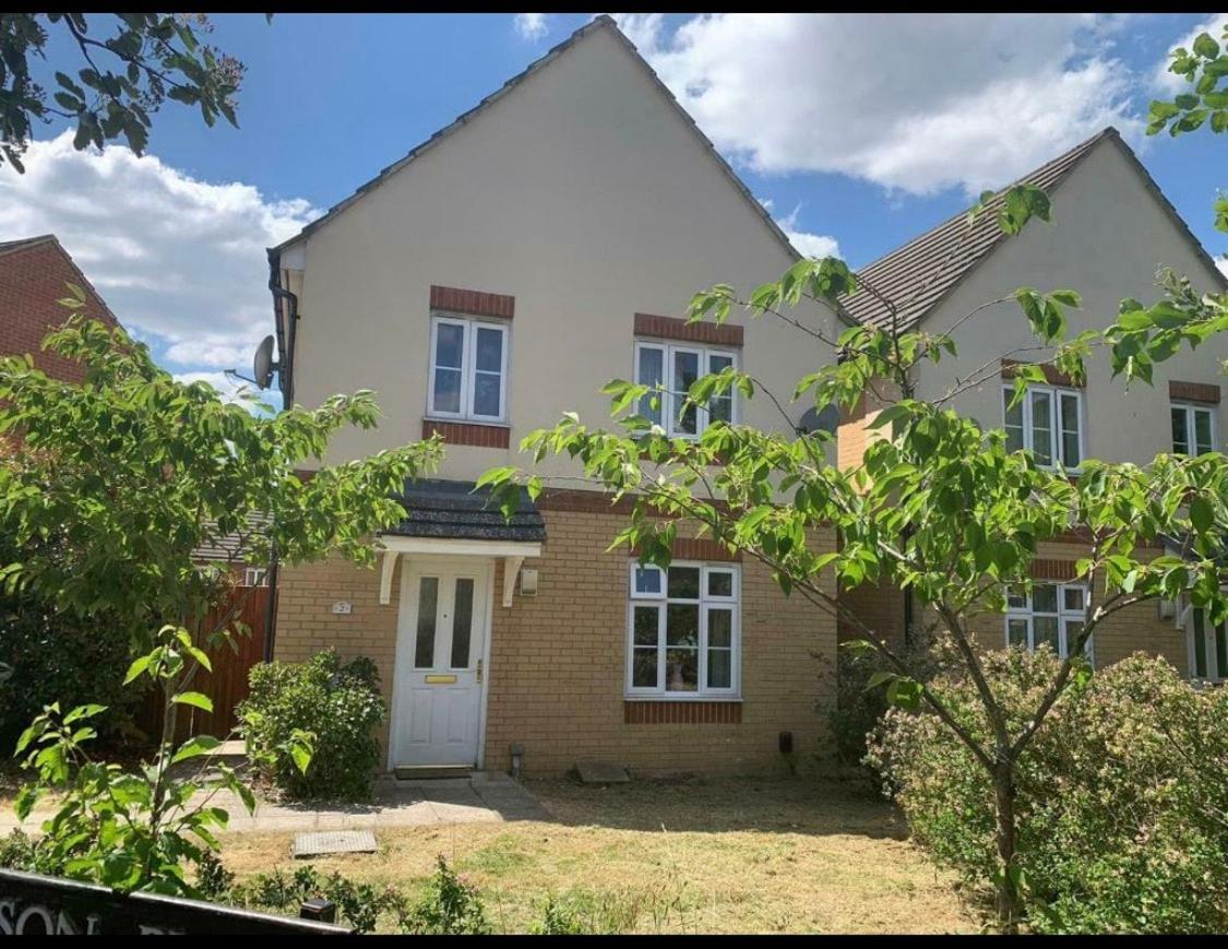 Oxford four-Bedrooms detached house with driveway parking - B&B