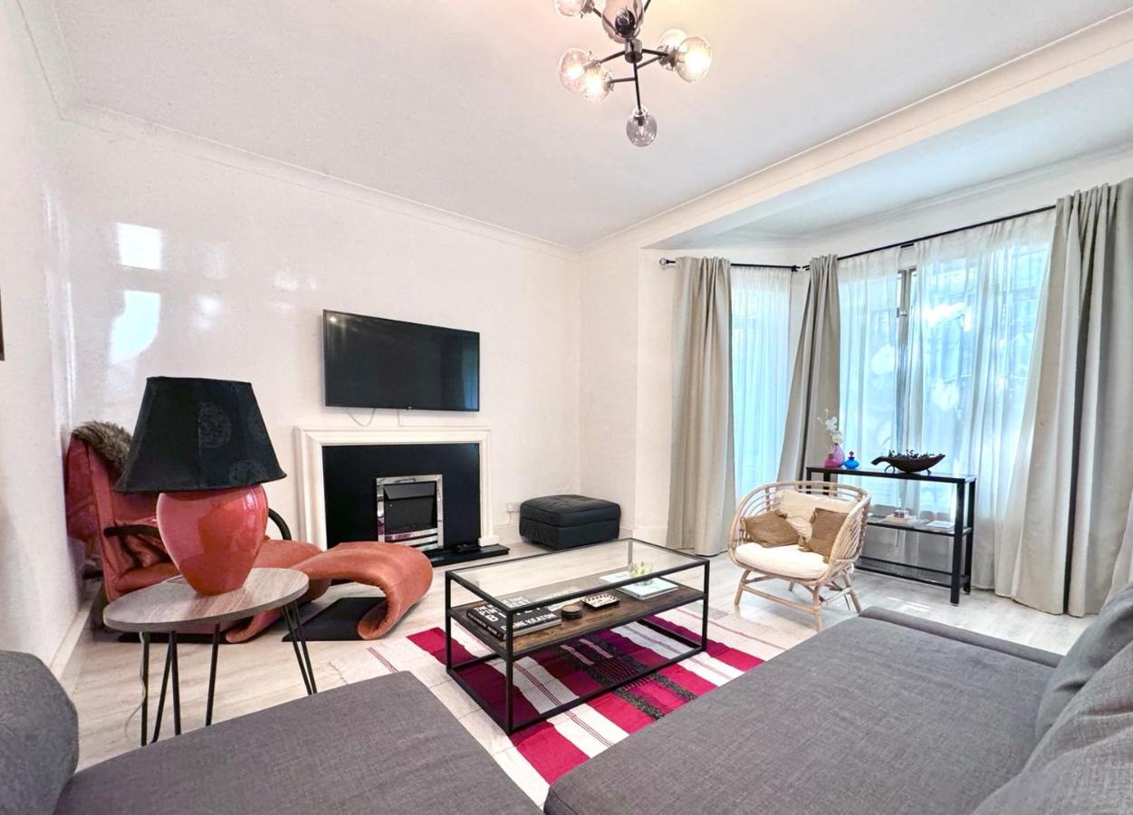 Kensington Residences Beautiful 2 bedroom house - Ferienwohnung London