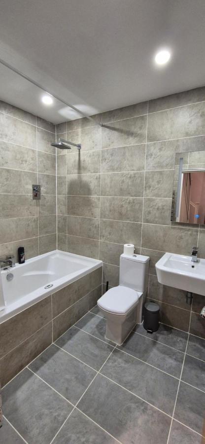 3 bedroom spacious duplex apartment in the centre - B&B Royal Leamington Spa
