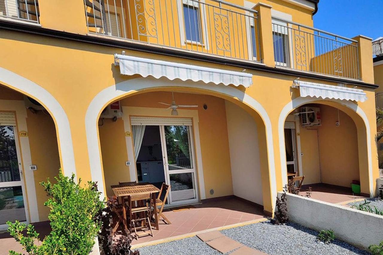 Pizzo Beach Club one bed Apartments 76G - B&B Pizzo