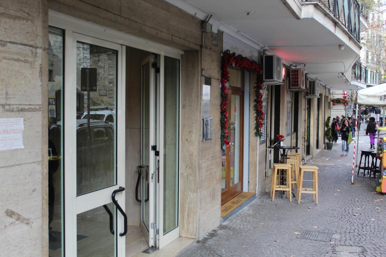Parthenope Morghen Apartment - Napoli San Martino funicolare Vomero - B&B