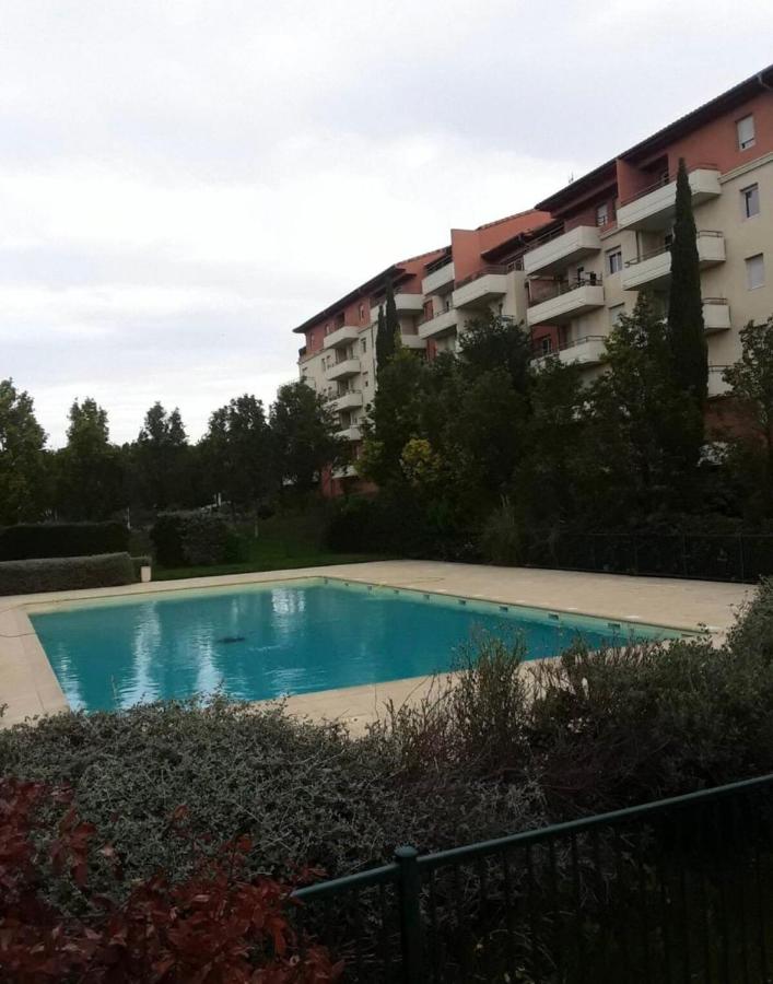 Appartement spacieux avec piscine - B&B Marseille
