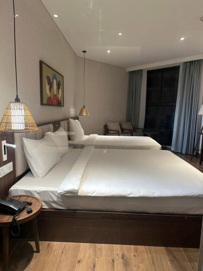 Triple Room with View