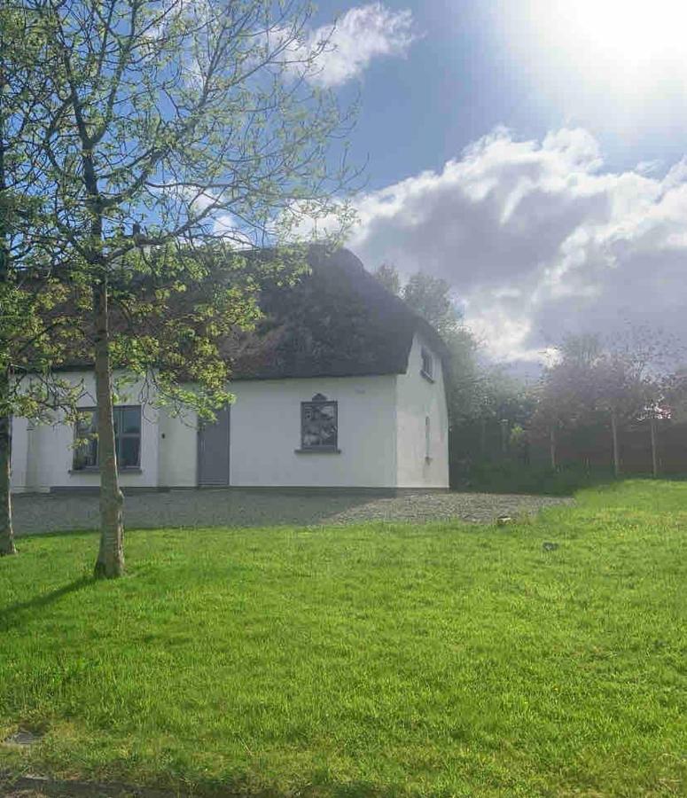 Fionas thatched cottage eile - B&B