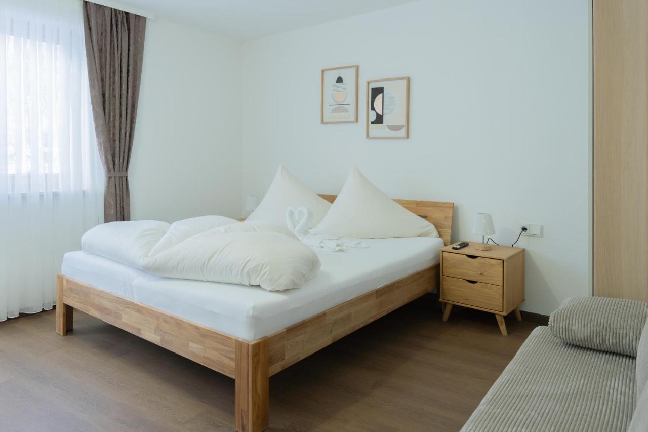 One-Bedroom Apartment with Balcony and Mountain View