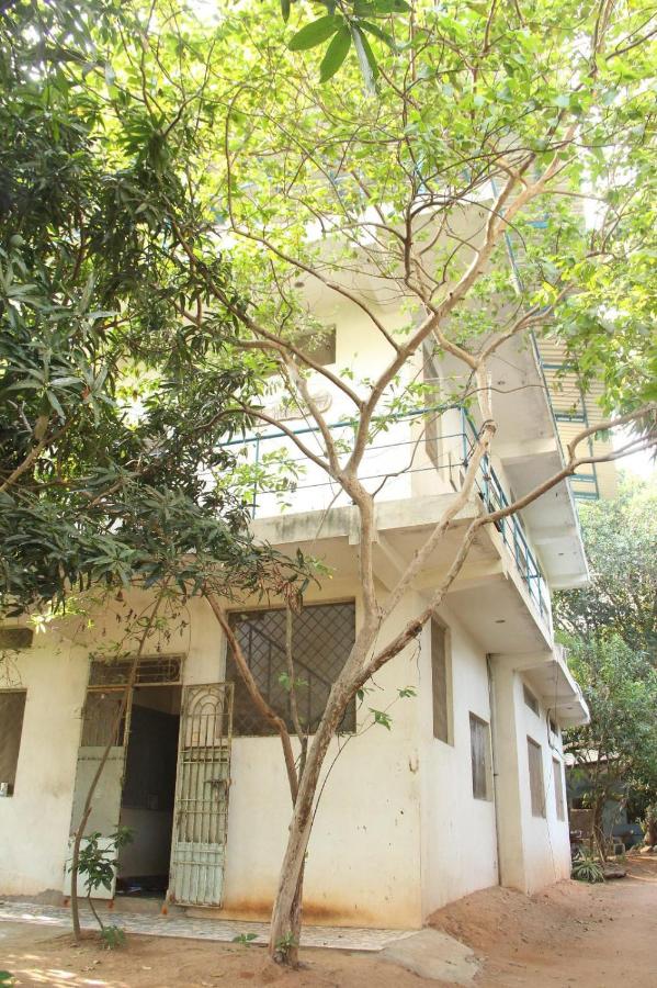 Mallipoo Homestay - B&B Auroville