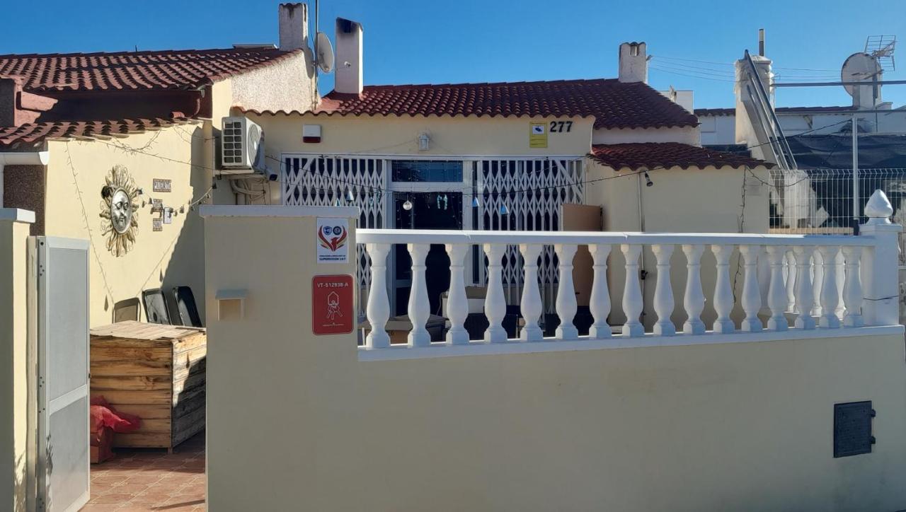Puerta del Sol - Bungalow - direkt an der Laguna Rosa - B&B