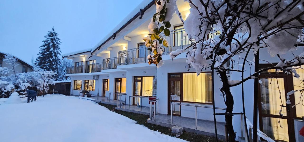 Къща за гости ЕСТЕТ ESTET Guest house - B&B