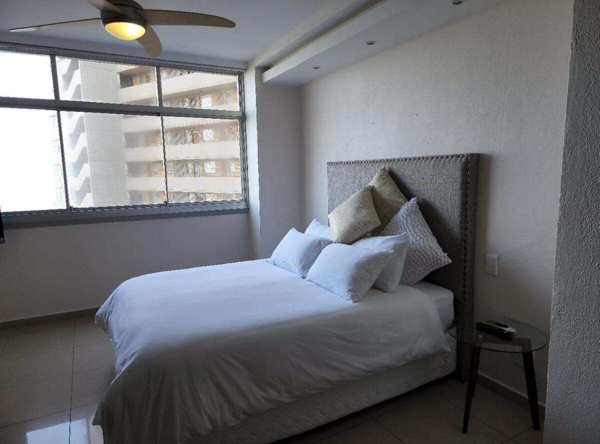 Deluxe Suite with Sea View