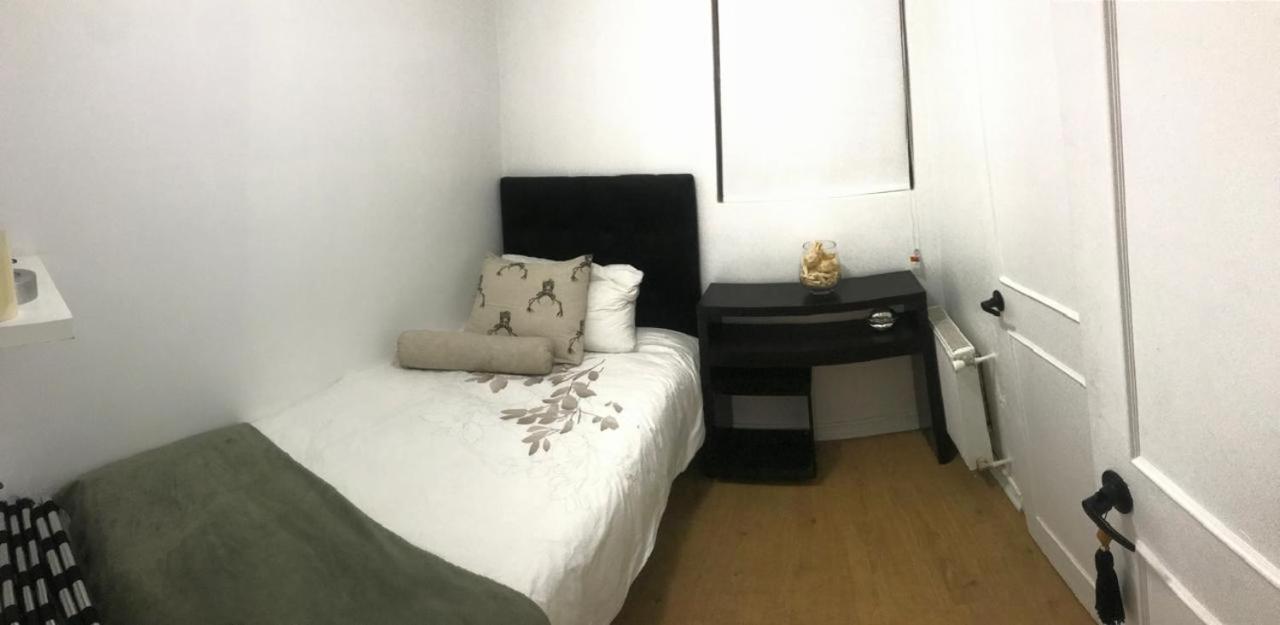 Pieza privada con baño a 5 minutos de playa reñaca 5 sector - B&B