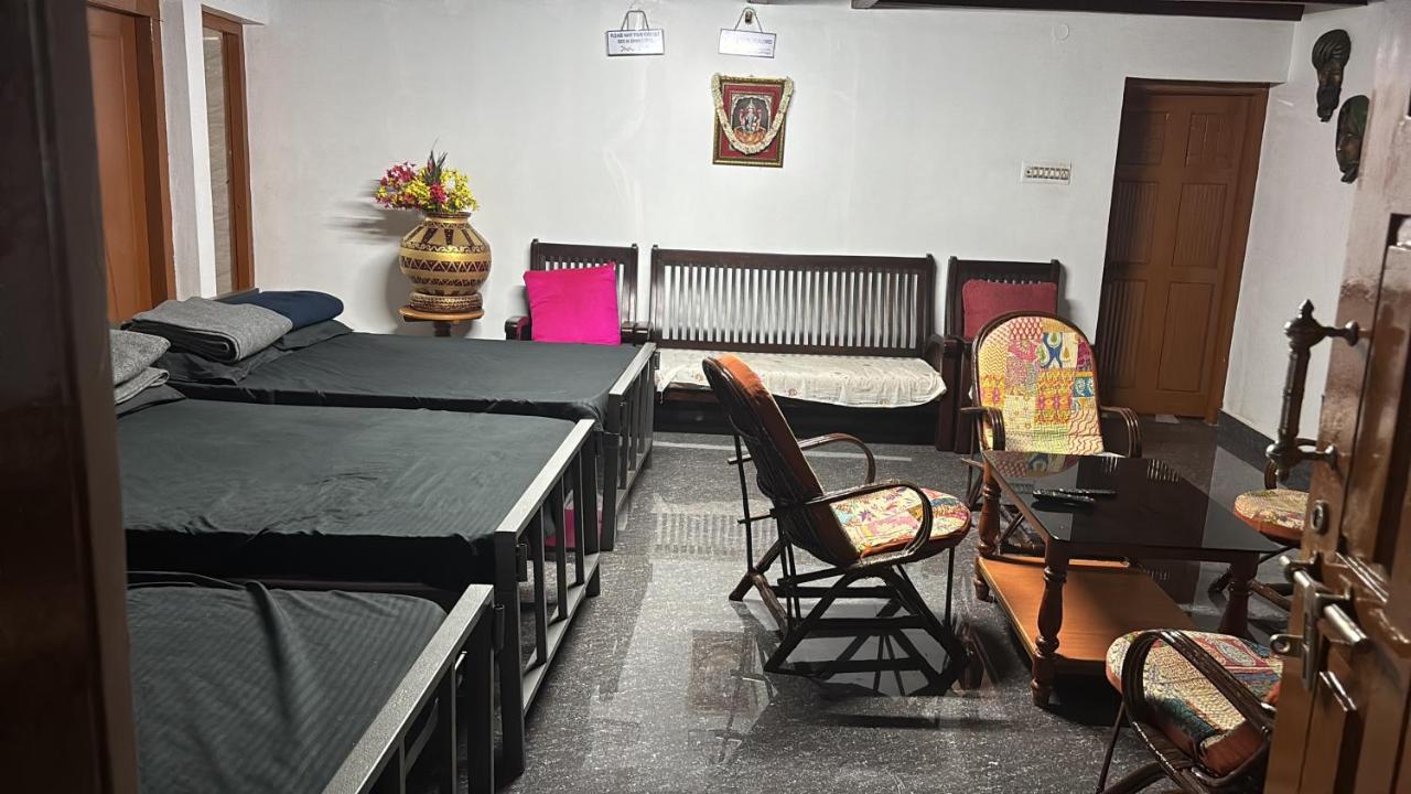 Mixed Dormitory Room