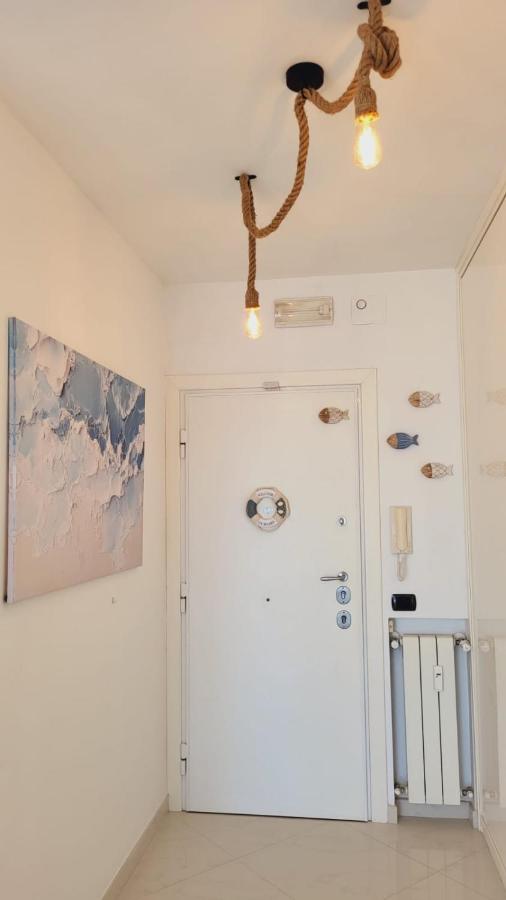 The Seafront Pearl - Ostia - Bed and Breakfast