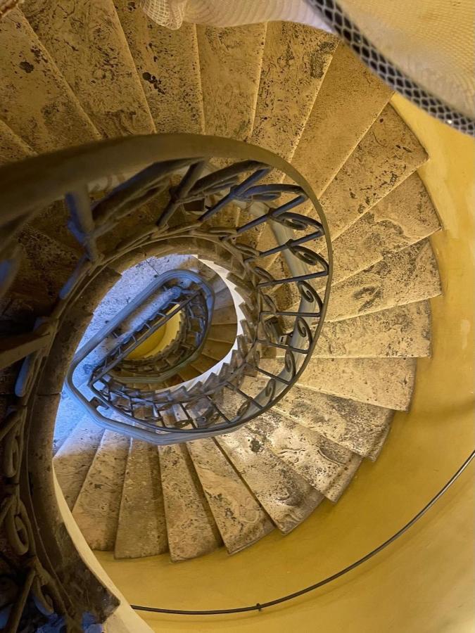 Oasis of Piazza in Piscinula - B&B Rome