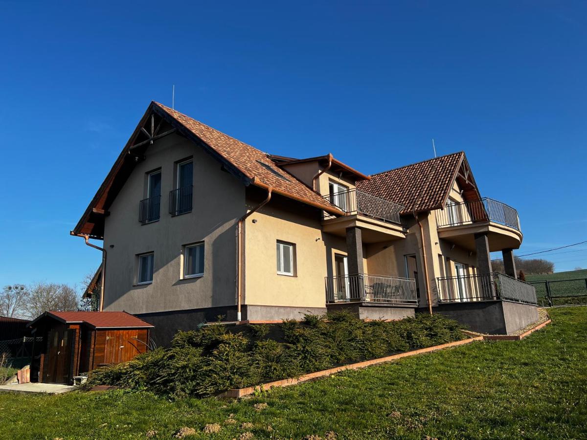 Kehida Relax Apartmanház - B&B