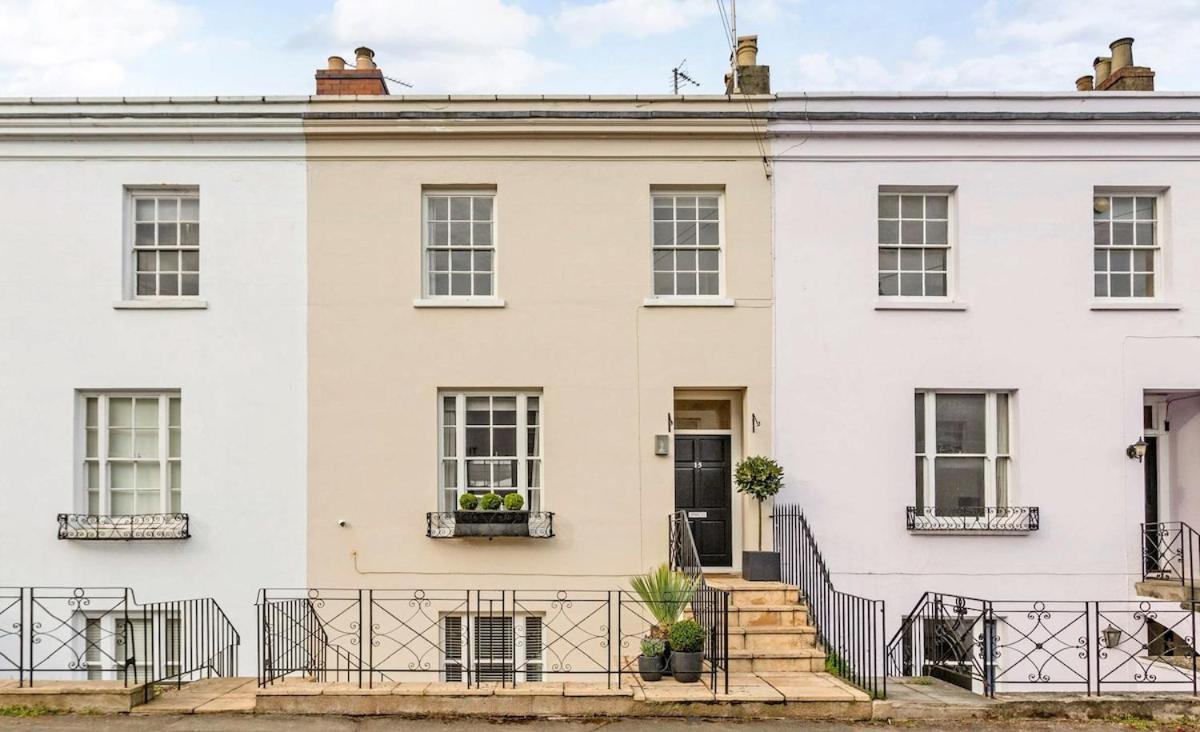 Beautiful Modern Central Flat - B&B Cheltenham