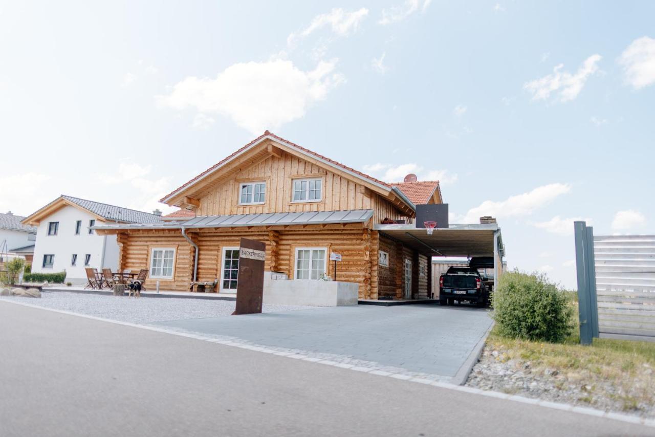 Gaul Lodge - für bis zu 8 Gäste, inkl Königscard, 4 Schlafzimmer, 2 Bäder, große Küche, gratis Parken & WLAN, Self Check-in - Chambres d'hôtes Nesselwang