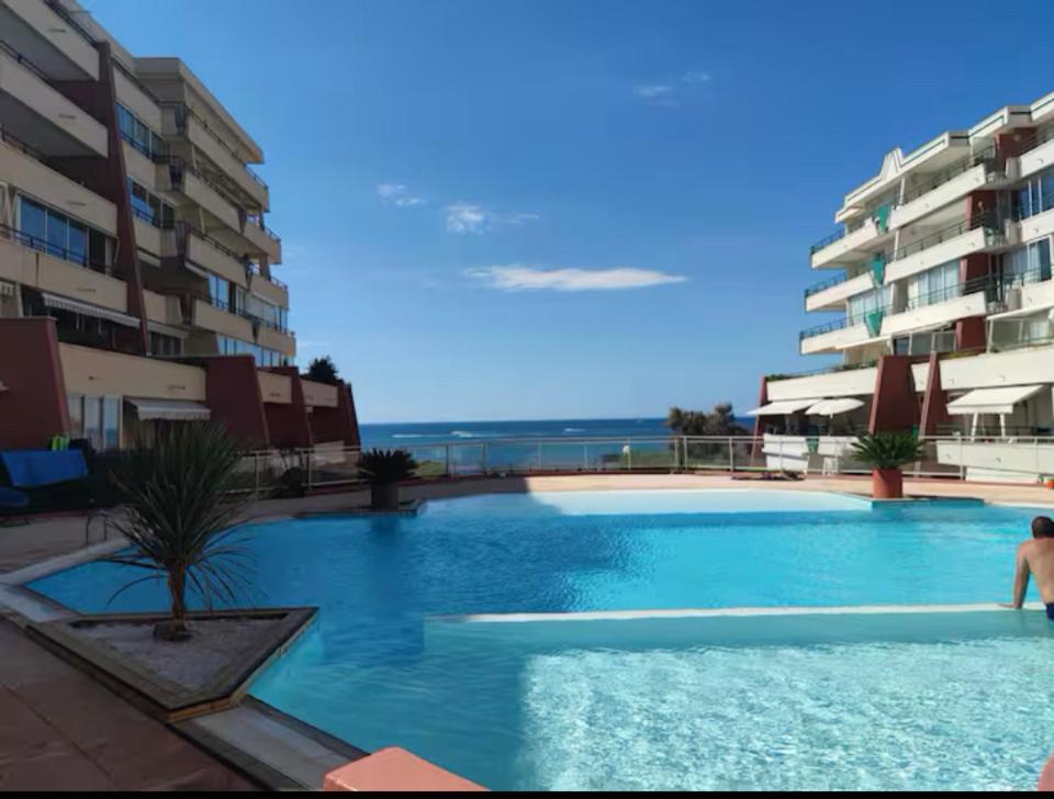 Sète location joli appartement Corniche 4 pers - B&B