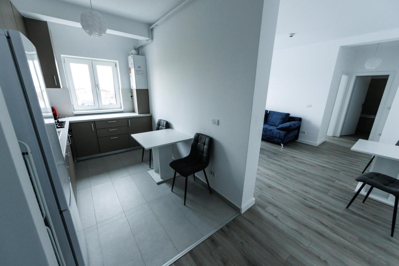 One-Bedroom Apartment with Balcony