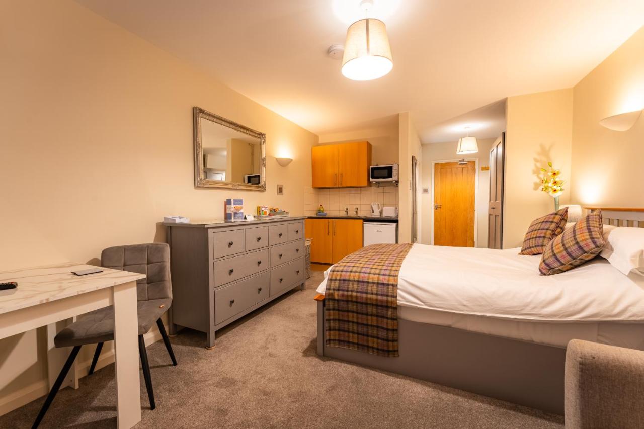 Deluxe Double Room with Shower