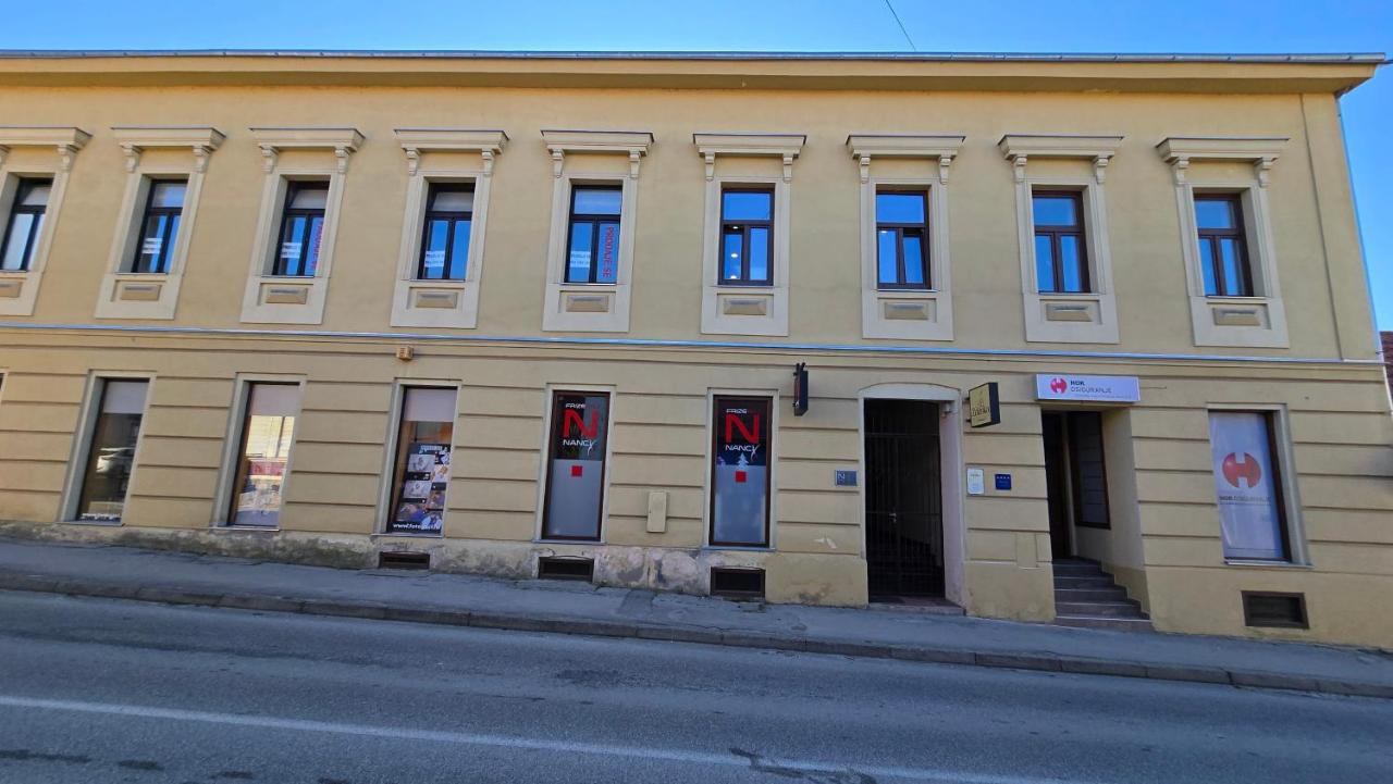 Apartment Lovro - B&B