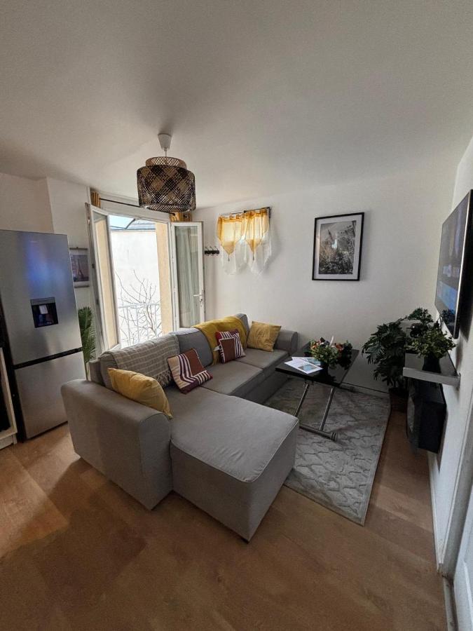 Comfortable Apartment in Bondy - 2 Bedrooms - Ferienwohnung