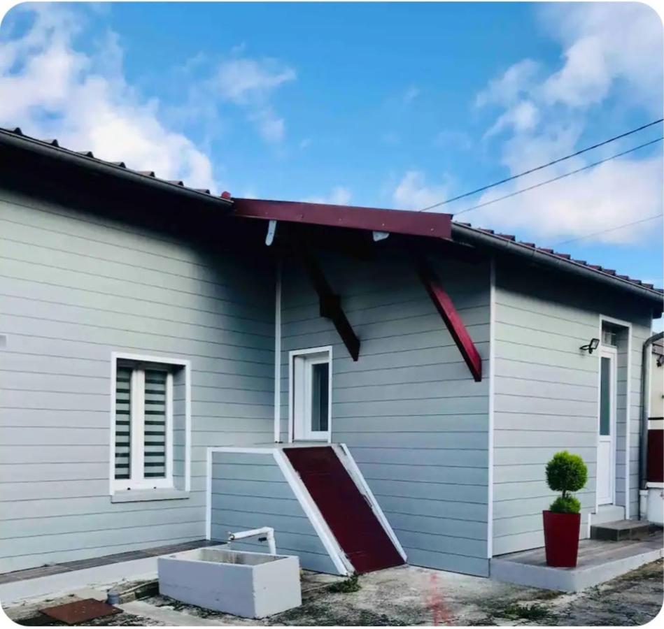 Charmante petite maison à la campagne - Ferienwohnung Soulanges