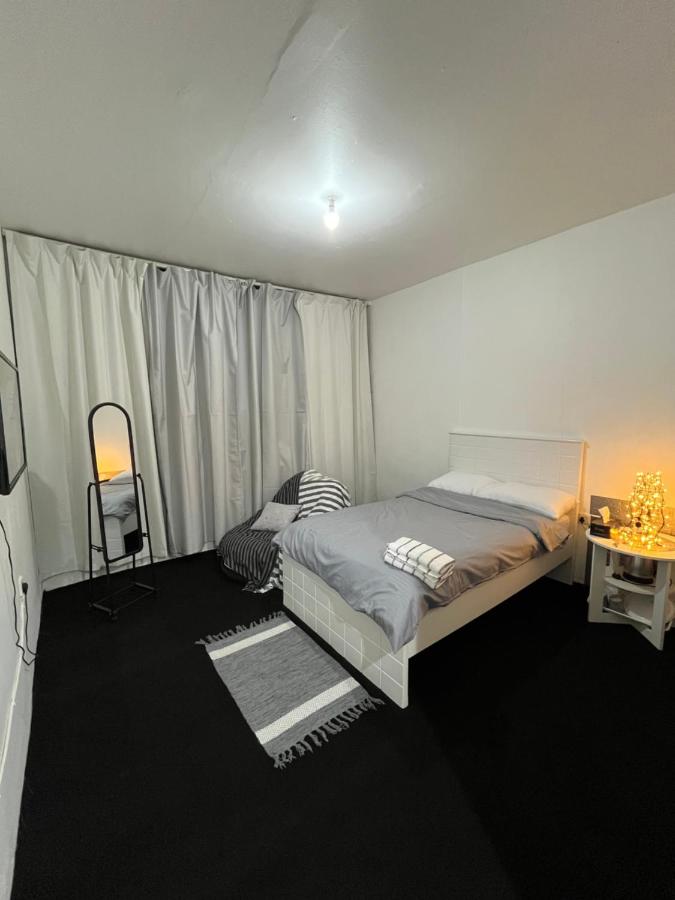 Managa-naga Room901 near Abu Dhabi Mall - Bed and Breakfast
