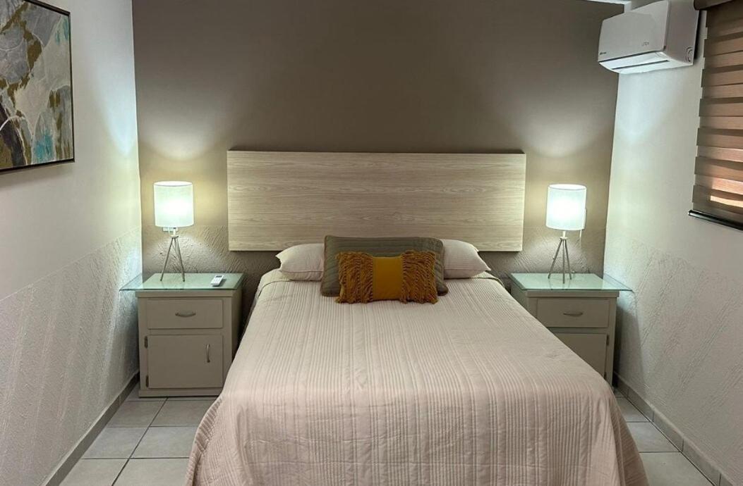 GRAN ALOJAMIENTO! 5 cuartos, 6 baños - B&B Torreón