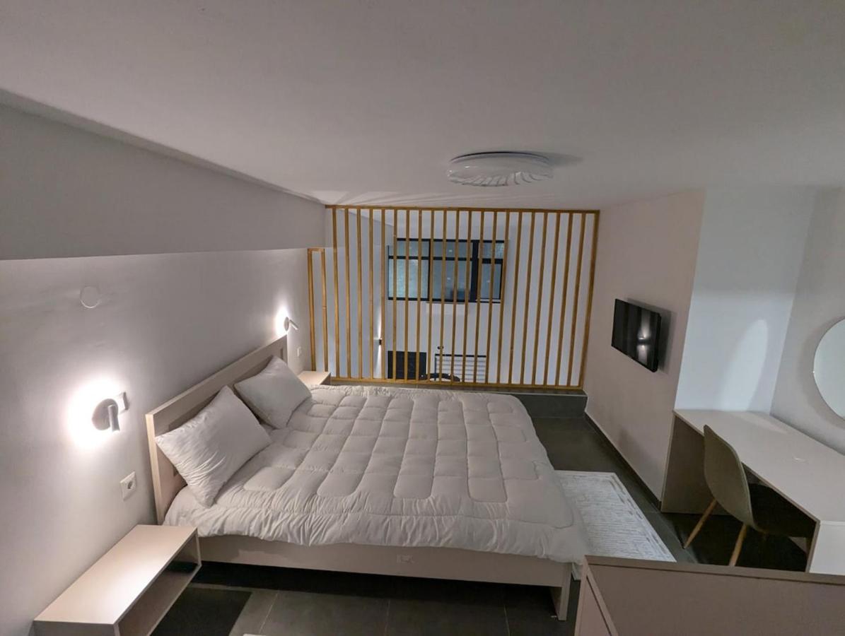 Luxury Loft Μοντέρνο διαμέρισμα 2 επιπέδων - Bed and Breakfast
