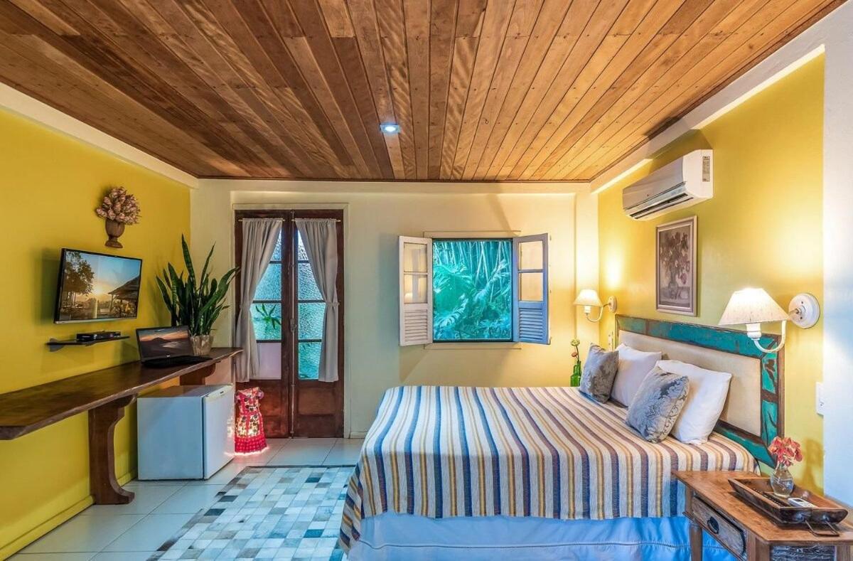 Suite - Vue sur Piscine 